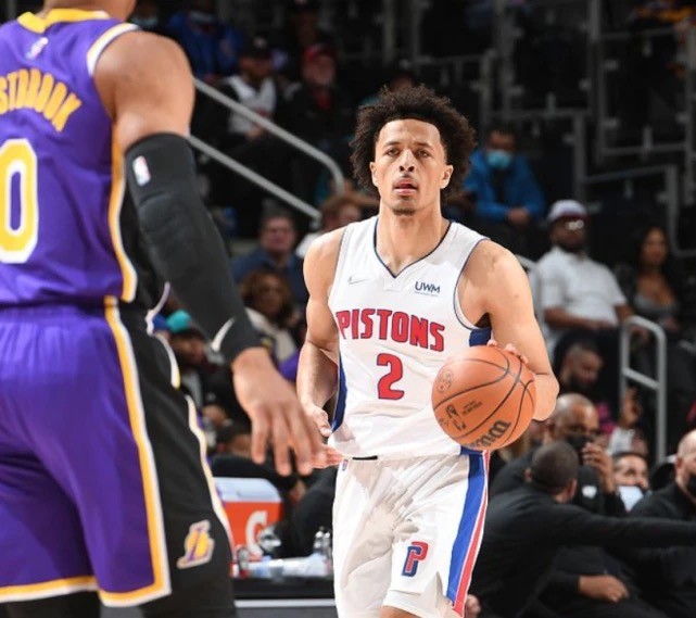 阿莫林：我们拼劲十足配得上这场胜利 巴因德尔是曼联的英雄